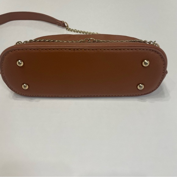 Brown Leather Crossbody Dome bag purse. Bee motif. Pre-owned - Picture 4 of 11